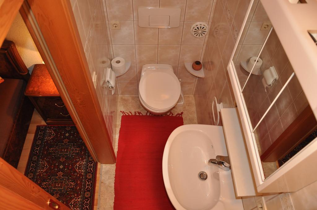 Almen-Kraeuter-Oberreiter Apartment Dellach im Drautal Bagian luar foto