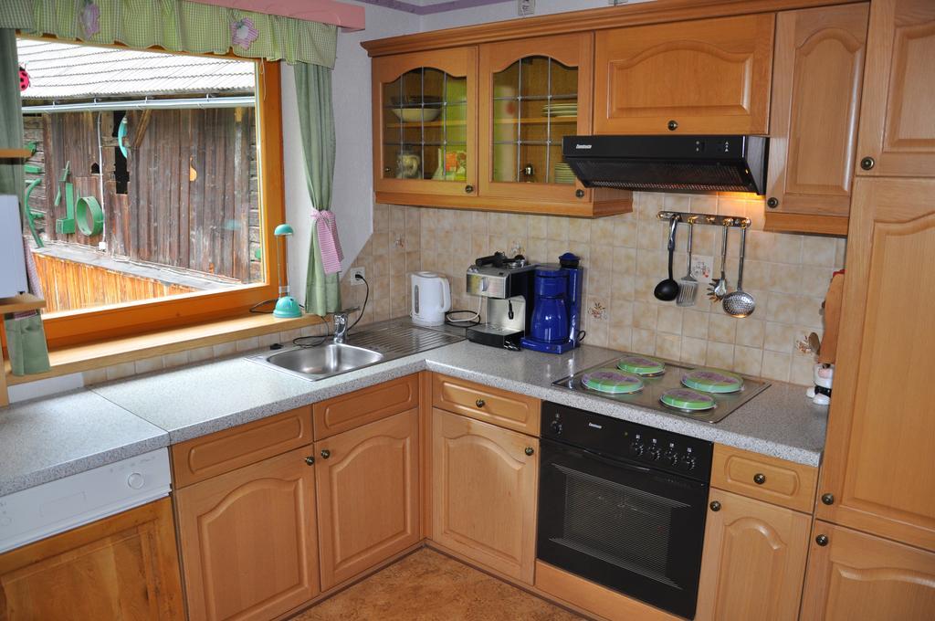 Almen-Kraeuter-Oberreiter Apartment Dellach im Drautal Bagian luar foto